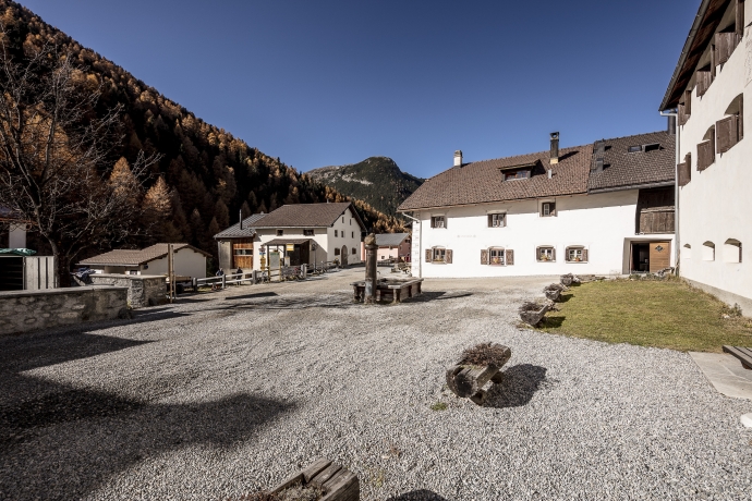 Dorfplatz S-charl