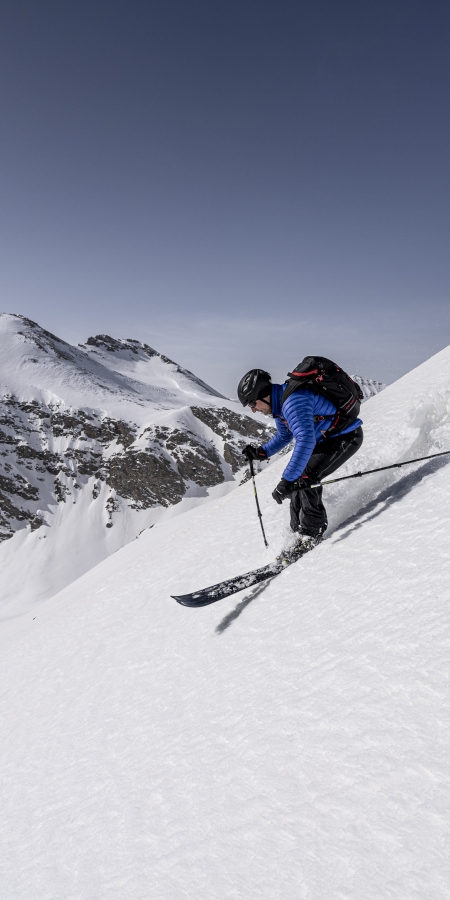 Nur Skifahren ist schöner. Andri bei der Abfahrt vom Piz Spadla.