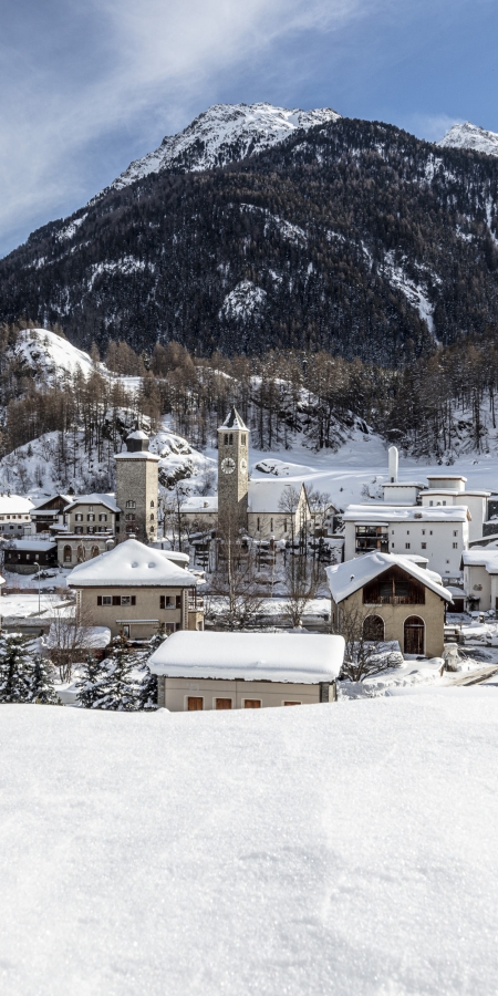 Engadinerdorf Susch im Winter