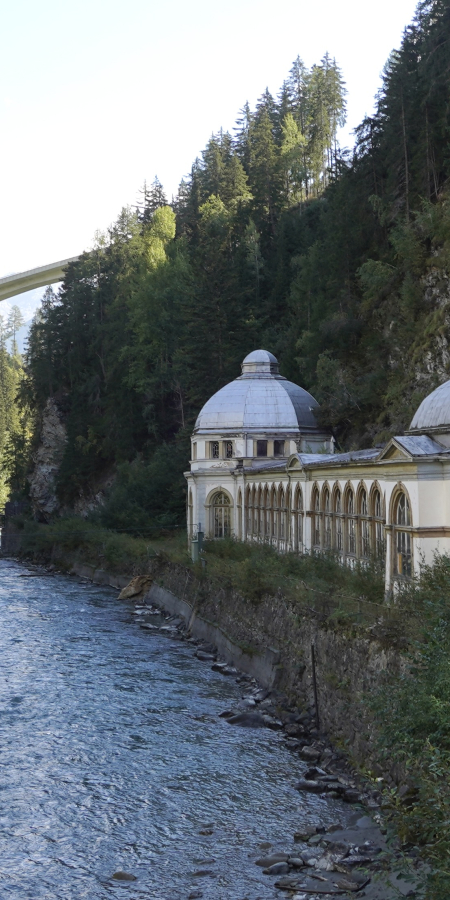 Trinkhalle Büvetta Tarasp am Inn in Nairs