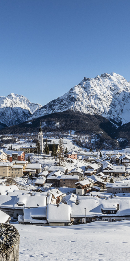 Das Dorf Ftan im Winter