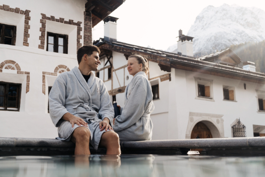 Dorfbrunnen Plaz im Herbst