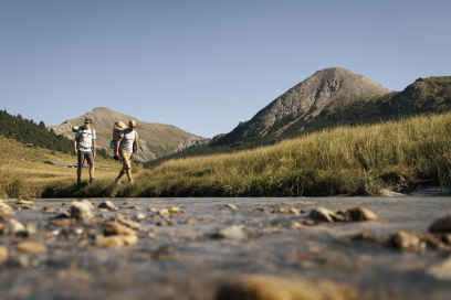 Wandern in der intakten Engadiner Natur. Foto: Switzerland Tourism / Lorenz Richard Wandern in der intakten Engadiner Natur.