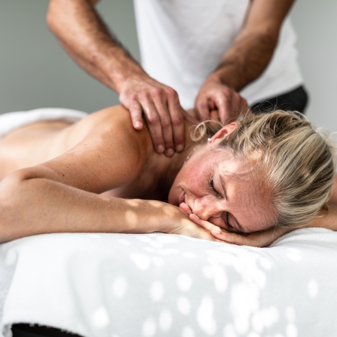 Massage im Römisch-Irischen-Bad Bogn Engiadina Scuol. Massage im Römisch-Irischen-Bad Bogn Engiadina Scuol.