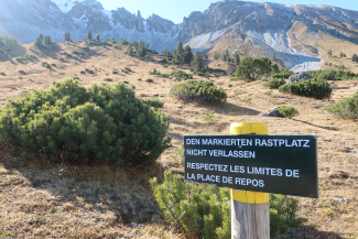 Wege dürfen nicht verlassen werden im Nationalpark Wege dürfen nicht verlassen werden im Nationalpark