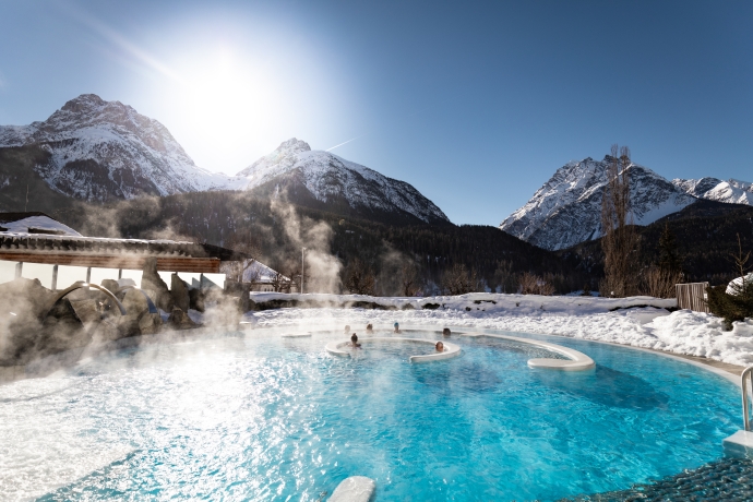 Engadin Scuol Bogn Engiadina Schwimmen Winter Engadin Scuol Bogn Engiadina Schwimmen Winter