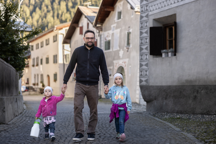 Frische Milch vom Bauernhof. Bild: Dominik Täuber.
