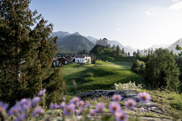 Blick über Tarasp.